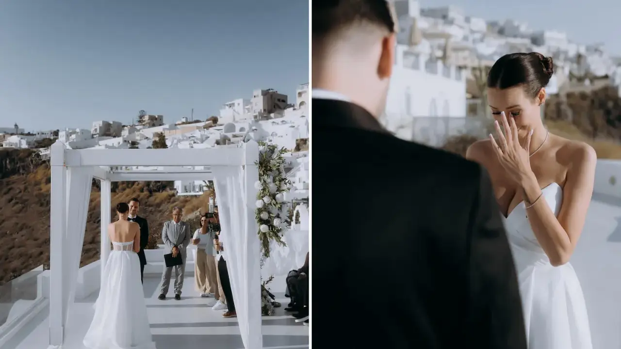 Wzruszona panna młoda ociera łzy podczas ceremonii na Santorini. Choć nie mam świadków na ślub, czuję się kochana.